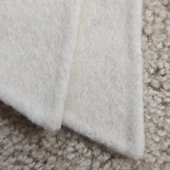 NWOT Wool & Cashmere Minimalist Scarf With Angled Ends Soft Brushed Nap - Picture 11 of 13